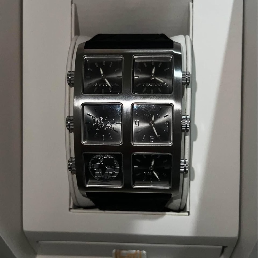 Stylish Black and Silver Multi-Dial Men's Watch